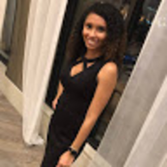 Meet your Posher, Tori - Picture 1 of 1